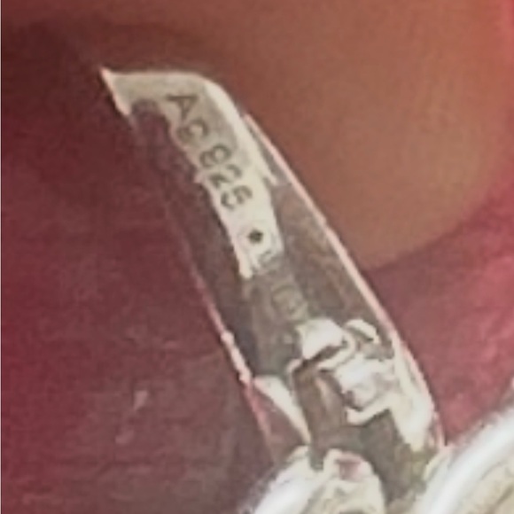 Gucci Interlocking GG Sterling Silver Bracelet with box and Gucci pouch. - Picture 7 of 15